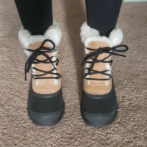 Sorel Snow Angel Lace boots